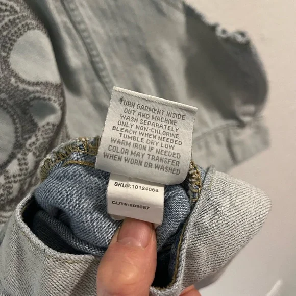 Torrid Metal Studded Skull Distressed Denim Biker Vest Stretch Outdoor Women's 0 - Picture 6 of 8